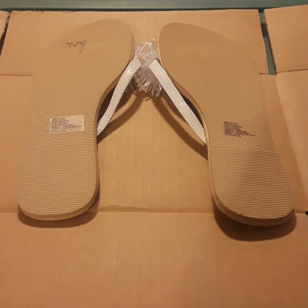 Sandles - Picture 5 of 5